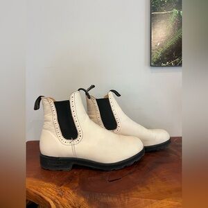 [SOLD 💫] Blundstone Pearl Leather High Top Chelsea Boots